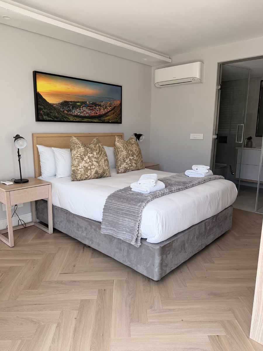 2 Bedroom Property for Sale in Sea Point Western Cape